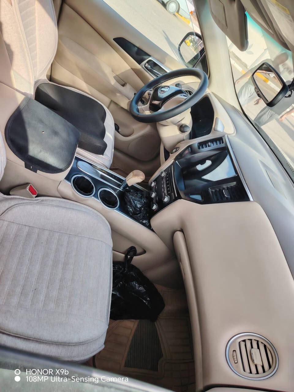 السلام عليكم من رخة الادمن سياره نيسان بافندر ٧ راكب رقم بغداد تحويل ثاني يوم نظيفة وجاهزةزه وللاستفسار اكثر الاتصال على الرقم ***********
