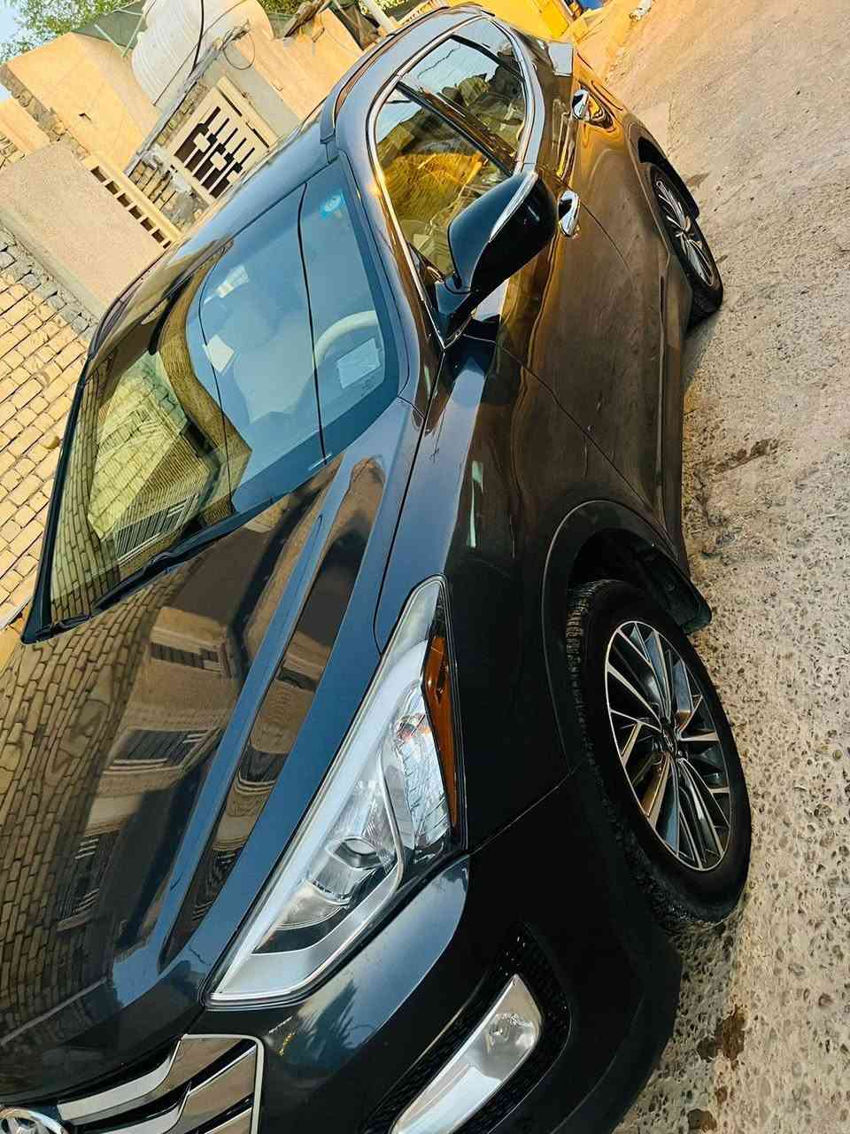 للبيع | هيونداي سنتافي 2016 – رقم ميسان (حُرّة)
وارد أمريكا – مچفيه 

🔧 المواصفات الفنية:
 • محرك اقتصادي 2400 سي سي
 • ماشية: 107 ألف ميل
 • نظام قيادة بثلاثة أنماط
 • نظام مانع للانزلاق + مانع انحدار
 • تبريد مزدوج (قطعتين تبريد)
 • شاشة وسطية
 • ويل كب
     • دفع رباعي 
 • تتسع لـ 5 ركّاب

📍 الموقع: ميسان – العمارة
📞 للتواصل: ***********

سيارة نظيفة وجاهزة للشراء – للاستفسار يرجى الاتصال.
