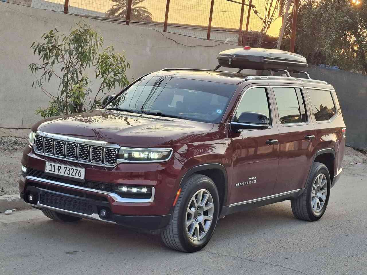 بسم الله الرحمن الرحيم
للبيع او للمراوس بسيارة صغيرة
جيب كراند واكنير موديل 2022 سيريس 3
رقم بغداد باسمي
ماشيه 31 الف
فول مواصفات للاخير
محرك هيمي ثمانيه سلندر 5700
مواصفات 
بانوراما و فتحه خلفيه فوك سرة الكشنات الثالث 
كشنات جلد تدفئه و تبريد و مساج
كيجات شاشه دجتل
شاشه 12 انج
شاشه تبريد و قاصه
شاشه رابعه للراكب HDMI
ثلاجه كبيره
كشنات منفصل 
دوسات كهرباء و انارة ترحيب عند الفتح
رادار امامي تفاعلي و خلفي و جوانب
قيادة شبه ذاتيه
خمس كاميرات محيطيه 360
كاميرا رؤيه ليليه Night Vision 
صندوك كهرباء
انارة محيطيه متغيره
داش كام وسطيه 4K
16 مخرج تايب سي و يو اس بي 
لايتات و بك لايتات فول لد
جكات 5 وضعيات تصعد و تنزل
مود قيادة جبلي ثلجي رملي مطري و اوتو
حساسات امامي خلفي
شاحن لاسلكي 
قاصة مخفية 
تشغيل عن بعد و تحكم بارتفاع السيارة بلريمونت
تحذير خروج عن مسار و مانع تصادم ذاتي
شاشه عرض على الجامه الاماميه بكل تفاصيل مو فقط السرعة Full Head up Display 
كشنات الخلفية تنفتح و تنسد كهربائي
باتري جديد
صدر جديد
تخم تاير جديد حجم 22 و بيها تخم ويل و تاير حجم 20 انته تختار شيعجبك
سيارة نقصها الوحيد الضفيره مال كاميرا التصوير الليلي
صور الحادث بالمنشور
سونارات عدد 2 بالمنشور
يعني كلشي واضح كدامك
مكاني بغداد حي العامل
#السعر290 وبيها مجال
***********
