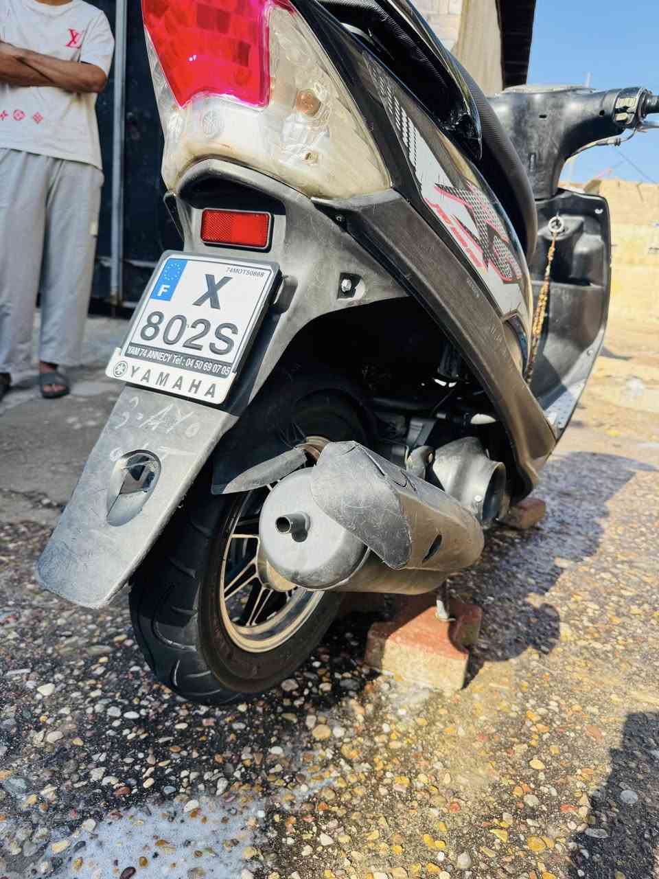 سلام عليك دراجه ماكس عدله ما مفتوحه كهربائيات كله شغاله اشاير كدام ورا سلف كلشي شغال دراجه ما ناقصه شي شلعه معدل دراجه كله ختم واحد ويا مكينه سعره800 عنوان بصره جبيله رقم تلفون***********@
