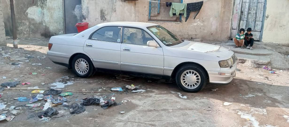 يالله بطه منفصل اصولي كفاله من كص ونقل مكينه ٢ ونص سياره كامله مانقصه ايشي فقط حداديه كلش نضيفه مصبوغه جماليه كفاله من ضربه شاشه ومضخم لايتات زنون  راعيه يمي سنويه منتهيه مشروع وطني   مكاني بصره سعر 60 او مراوس شنو عدك. ***********
