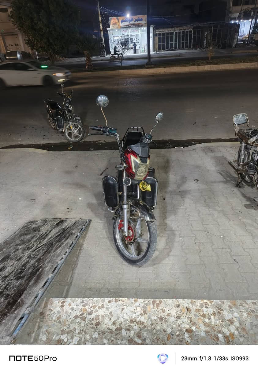 السلام عليكم
ماطور هارلي 23 مابي أي نقص بطارياتة جديدة على الفحص دبلات جديدة كشر نضيف موضح بل صورة سعرة 500,50 ألف وبي مجال 
رقم الهاتف /***********
