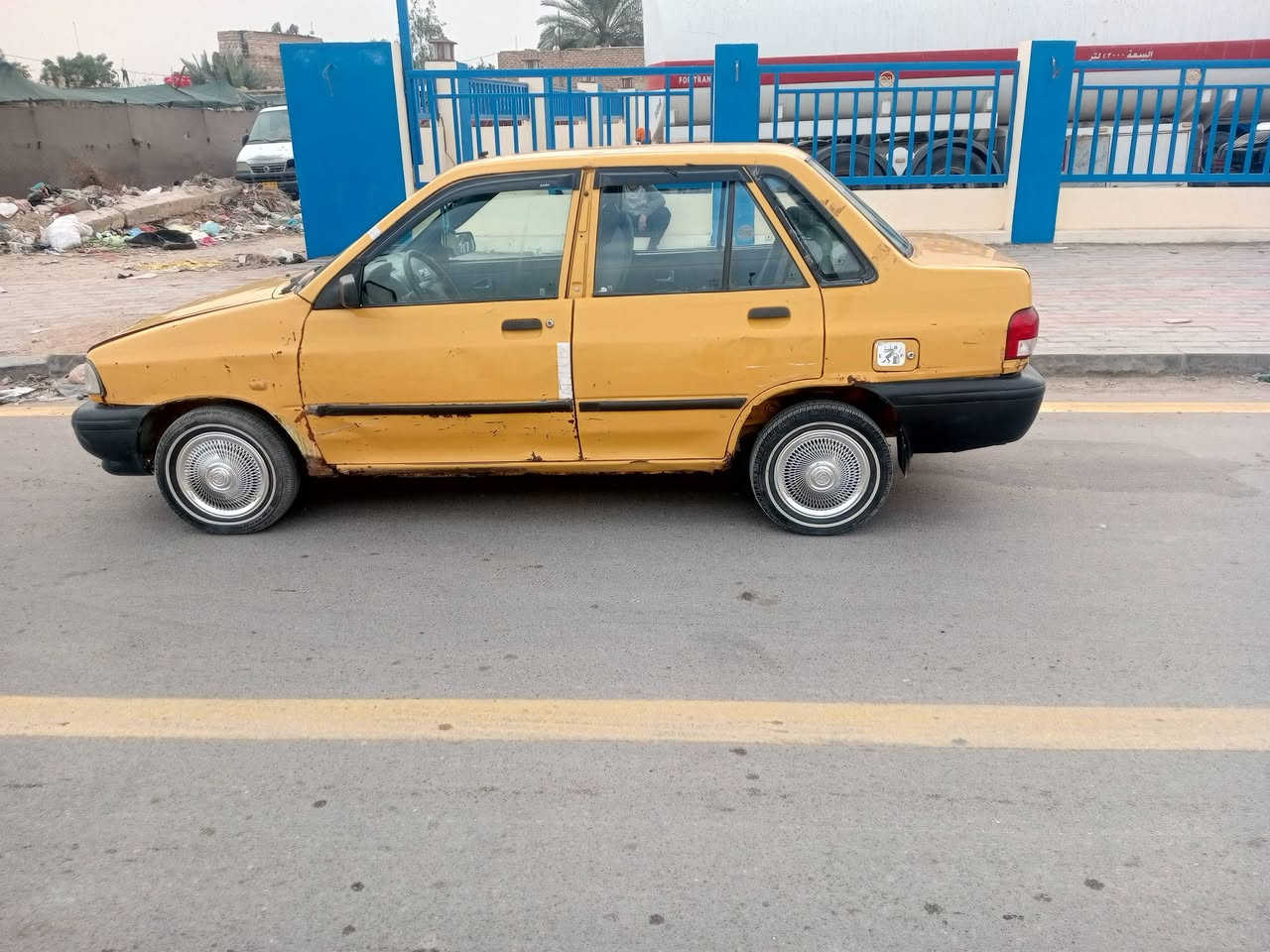 السلام عليكم اليوم جوكر الشارع والدولار واصولي وغراضها بألاف سايبه موديل 12 رقم بغداد دولي مصفرة هيئه و غرامات سيارة بلاديه لا ضربه ولا صبغ حداديه تخم تاير وكهربائيات ودواخل كلها جديده مكينه وكير خير من الله لاتنقيص ولا تبخير سيارة بلاديه ما بيها قطرة صبغ مكاني كربلاء السعر 21 وبيها مجال قليل قليل ***********
