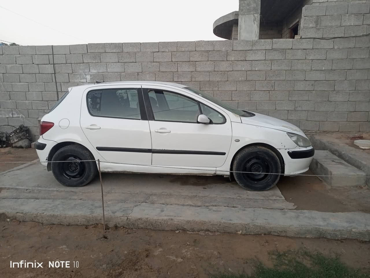 السلام عليكم بيجو للبيع فرنسي محوره كورلا موديل 2005 صبغ حزام فقط رقم انجليزي انبار السيارة مكان بغداد تحويل ثاني يوم بسمي السعر 40 ورقه وبيها مجال للطيبين***********
