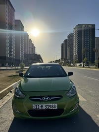 اكسنت 2014امريكي محرك 1600 داخله كلين السياره وهنا طخات  ونصبغت احزام ...