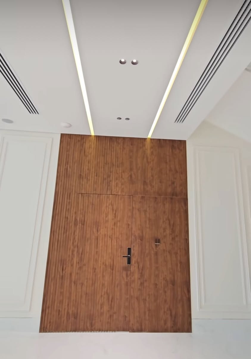 نقدم لكم كل ما هوة جديد في عالم الديكورات الداخلية بأحدث التصاميم العصرية مع التنفيذ بأمهر الكوادر من فنيي جبس وصباغين محترفين وبأشراف المهندس مهدي الطائي 
***********
