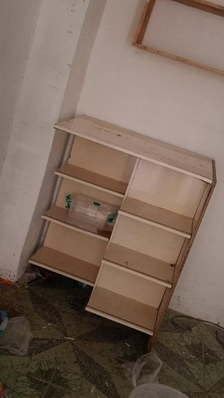 اغراض محل للبيع كلهن ب ٢٠٠ وبيهم مجال


**إذا كنت صاحب هذا الإعلان وتريد حذفه لأي سبب، رجاءا أرسل رسالة إلى الدعم الفني**