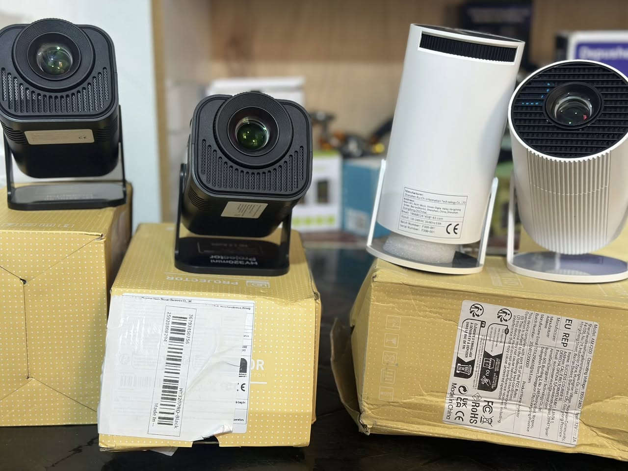 السلام عليكم شلعه داتا شو ٤ قطع بس اكو خلل بقطعه موجود بلمقطع  شلعتهن ١٢٠ مع التوصيل


**إذا كنت صاحب هذا الإعلان وتريد حذفه لأي سبب، رجاءا أرسل رسالة إلى الدعم الفني**