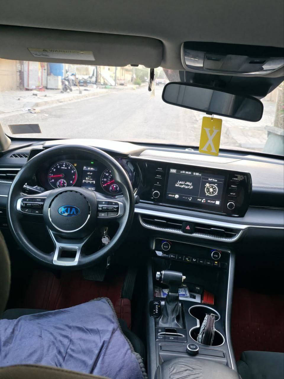 السلام عليكم. K5 موديل 2021 معوقين باقيلهه سنه وتصير حره بسنه 2027 معوقهه موجود ووكيلهه موجود السياره بيهه نقوصات بسيطه للجماليه كير ومكينه كفاله حداديه و صدر حلوه منظومه تبريد جديده وكاله شاصي ولغد مكفولات
المواصفات ستوك :
مكينه 1600 تيربو 
تحكم جهتين ✨ 
سايد بريك بصمه ✨ 
4 مودات قيادة
تحديد مسار 🛤️
قياده اليه 🚘
مثبت سرعه ✨
اوتو هولد
مانع انزلاق
شاشة
اندرويد اوتو
ابل كار بلي 📲
ماشية 63 الف ميل
السعر : 130 وبيهه مجال قليل حك الجيه
مكاني كربلاء مركز المدينه
للاستفسار خاص او على الرقم ***********
