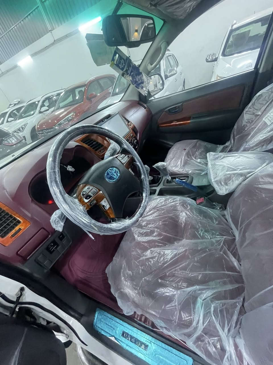 السلام عليكم بيكم هايلوكس موديل 14 اوتماتيك كفاله عامه حته من شخط ماشيه 200 الف السعر 235 للاستفسار ***********
