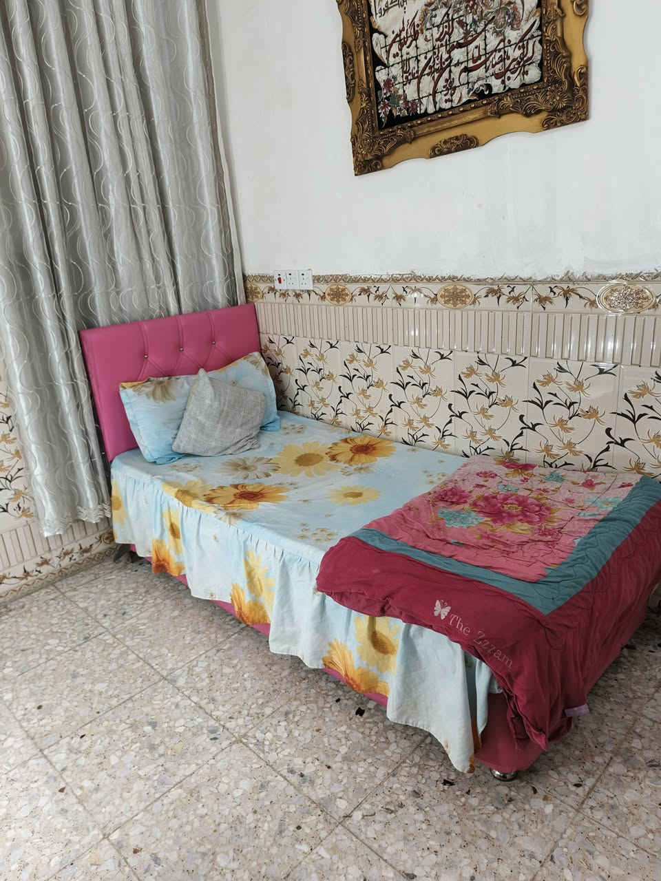 للبيع الغرفه ٢٥٠
المجمدة ١٥٠
الميز ٣٥


**إذا كنت صاحب هذا الإعلان وتريد حذفه لأي سبب، رجاءا أرسل رسالة إلى الدعم الفني**