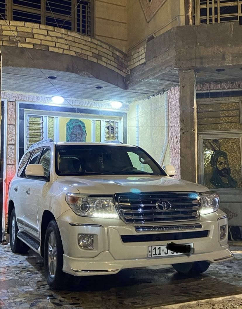 سلام عليكم 
1ـ لاندكروز 2012
2ـ GXR
3-/V8/4700
4-موصفاتها 
5-بصمه
6-بصمه ابواب تشغيل عن بعد 
7-كشنات جلد
8-مري شفط
9-اشاير مري
10-حساسات
11-تحكمات
12-شاشات كشنات
13-سياره كفاله عامه من كلشي 
14-رقم بغداد بسمي رقم دولي انكليزي 
15-تحويل مباشر 
16-ماشيه200
17-سياره تبريد ثلج 
18-كامله عله اخر حبايه
19-فتحه سقف
20-مكينه وكير مكفولات وكشر مكفول
21-سياره برغي ممفتوح بيه وضع شركه 
22-مكاني بغداد الزعفرانيه 
رقم الهاتف ‭0778 221 4711‬
غير متواجد عل فيس
