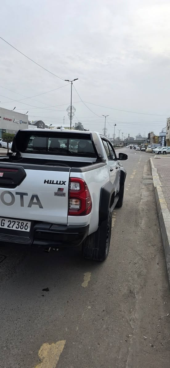 سلام عليكم بيكم جي ار موديل24 ماشية 34الف للبيع بيهة طخة باب السايق بيهة صبغ قليل عنوان بغداد السعر 410 بيهة مجال قليل رقم الموبايل ***********
