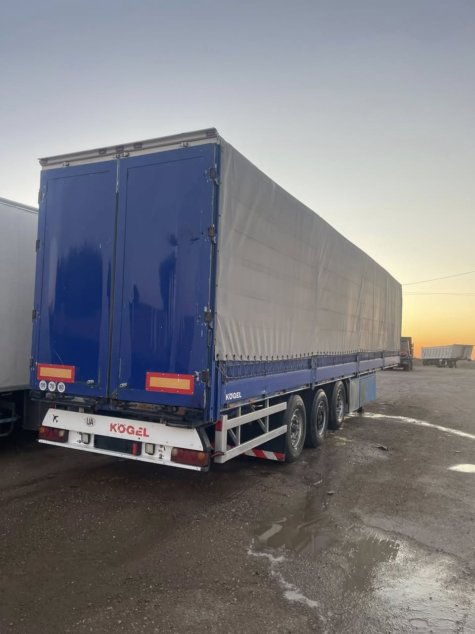 البيع عربه اوربيه جادر 
3 محاور ثالث تعليك  دسك
تخم تاير عربه جديده 
السعر :90
عنوان الفلوجه / معرض الرشيد 
للاستفسار :***********
