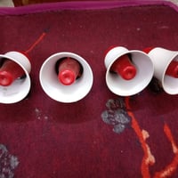 اربع مكرفونات للبيع بطاريات و شحن يصيرن مستخدمات شي قليل سعر الواحد 80...