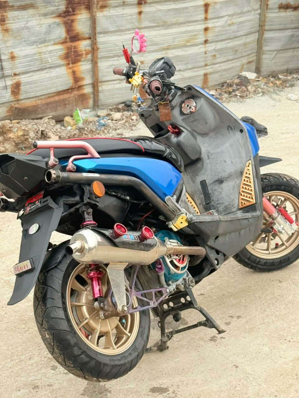 سلام عليكم جبلي مزوعه تزويد سعر ١٦٠٠قفل بدون عمله دراجه صايره عليه غاليه وتزويد غالي 
***********
