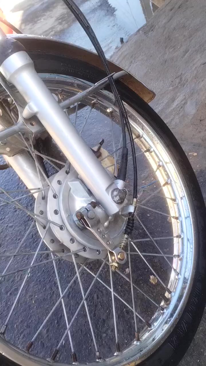 دراجه البيع نامه كله شغال ما ناقصه اي شي حته الو مراوس بحربيه كون نضيفه عادي مكاني المجر الكبير خاص موجود ***********
