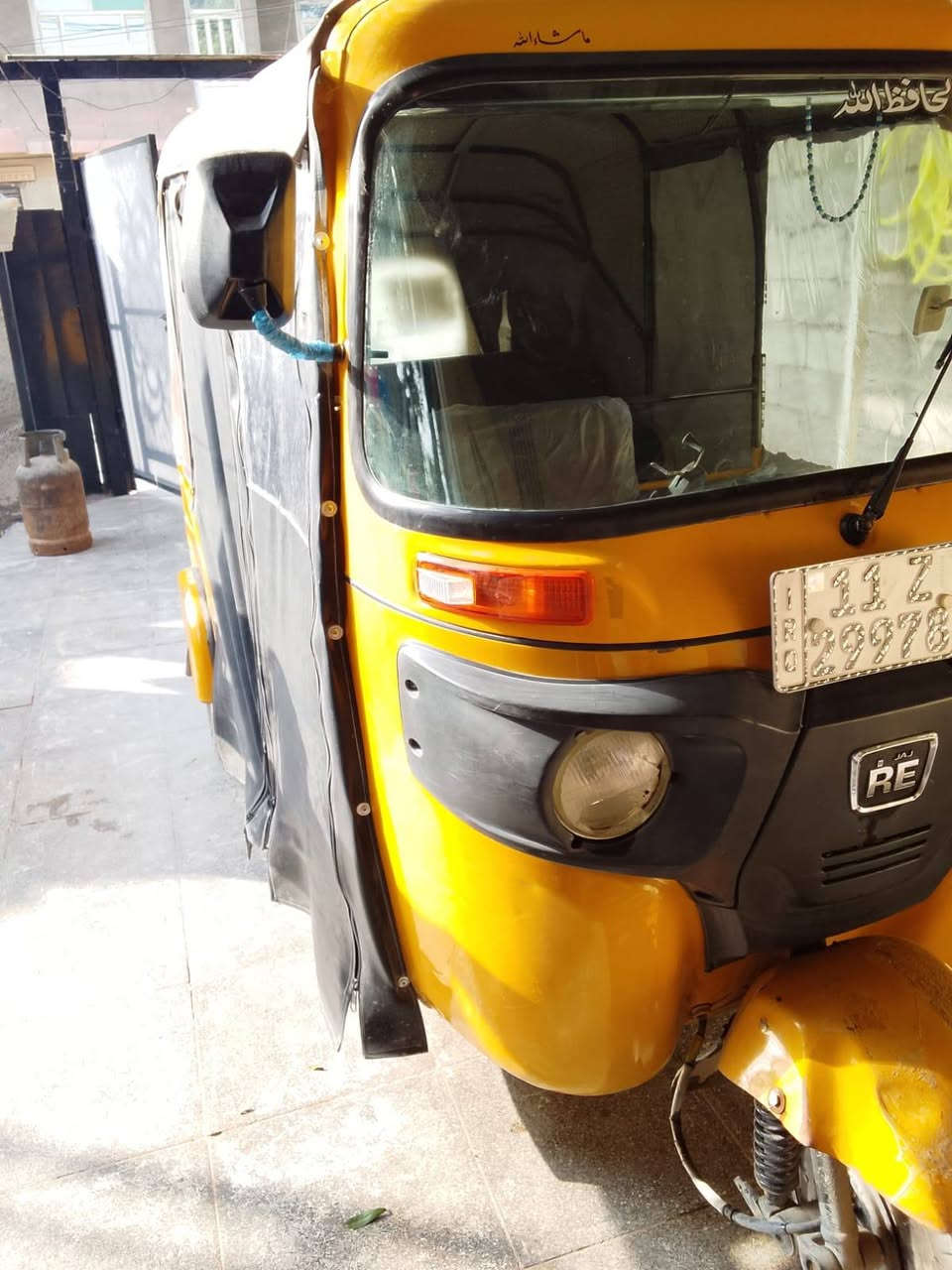 سلام عليكم  تكتك البيع مودي 19شهر 11سعر  6 ملايين مكان بغداد  الغزالية رقم ***********
