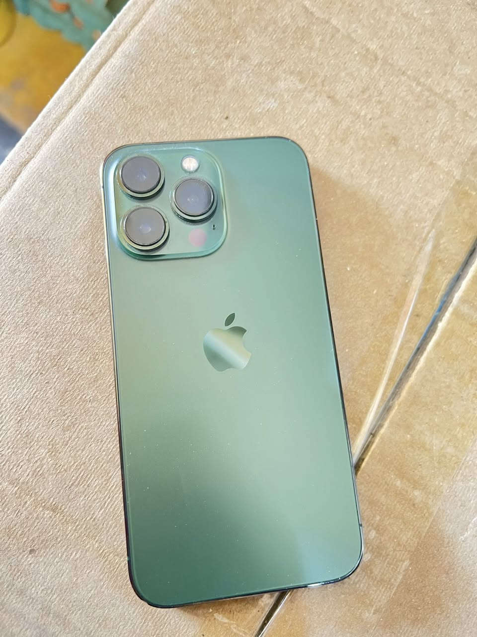 السلام عليكم ايفون ١٣برو فقط للبيع مكانه حله ابو غرق رقم ***********بطاريه ٨١مامفتوح
