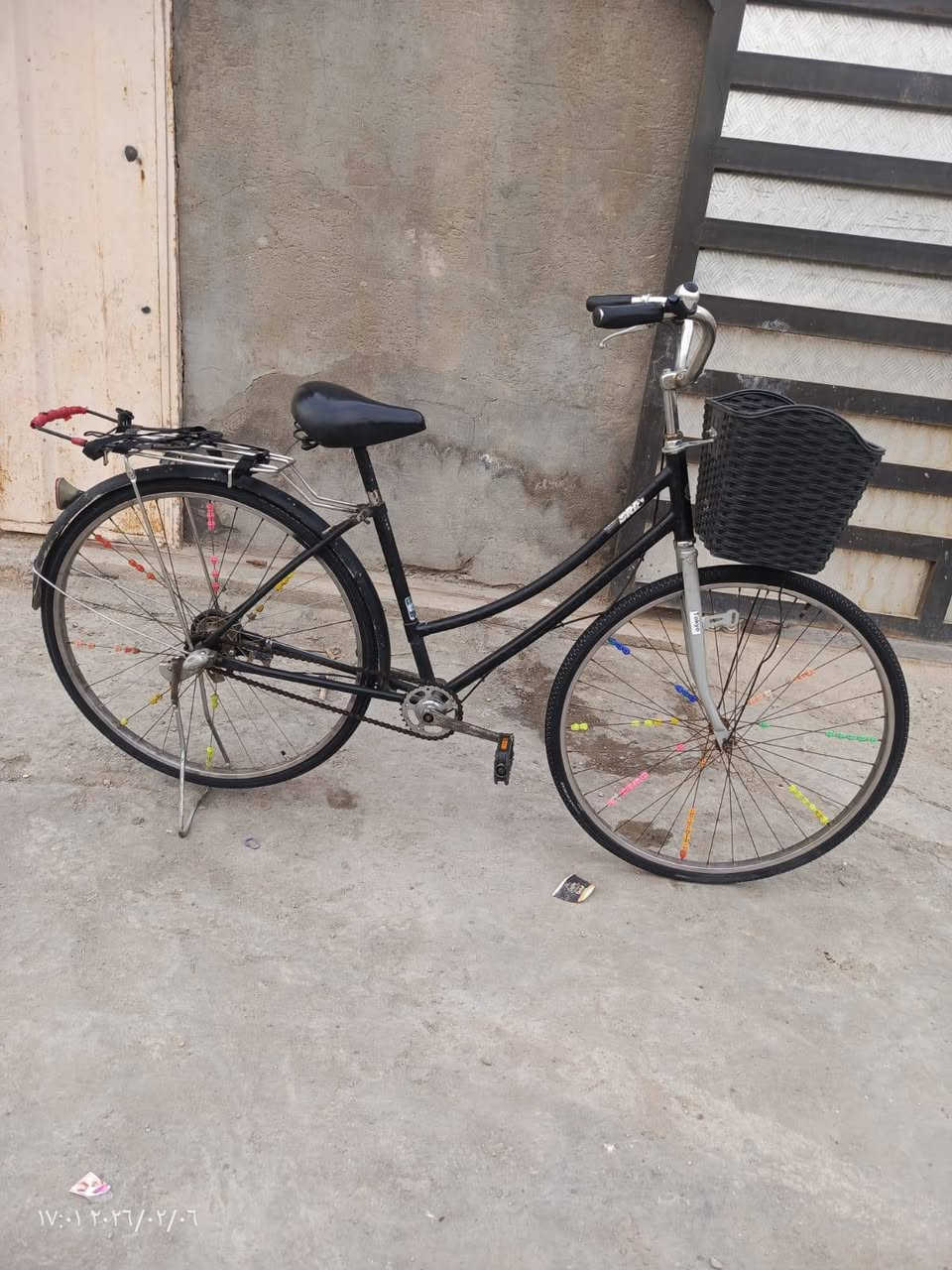 سلام عليكم بايسكل للبيع السعر 60 حجم27وبيه مجال عنوان جسر ديالى قرب كوفي البغدادي للاستفسار***********
