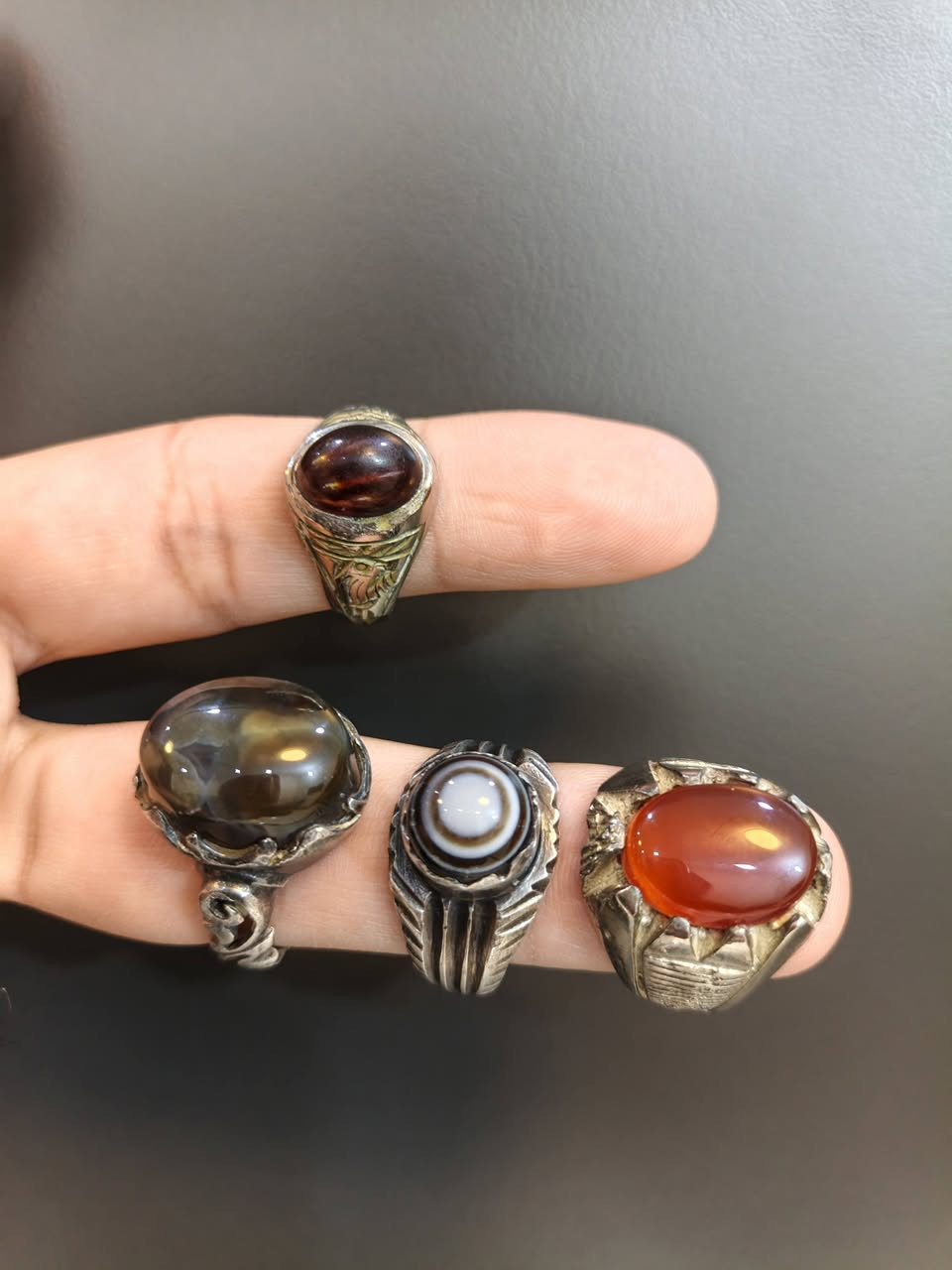 سلام عليكم
للبيع كلمن وسعره 
بغداد الامين الثانية ***********
