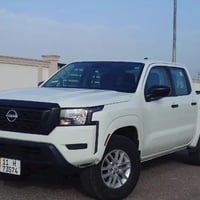 نيسان فرونتير 23 (s)  الحادث:قطعه وحده بل بدي الصفحه اليمنه.  لايتات ه...