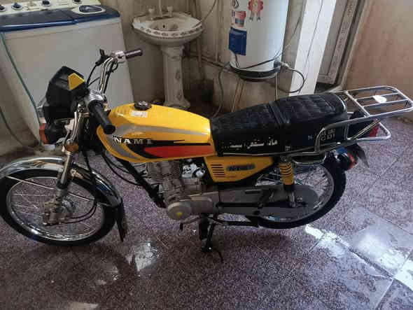 السلام عليكم نام امتياز موديل 25 سعر ب 700 وبيها مجال نظافه خير من الله صار لها 4اتشهر  طالعه من المعرض تقريبا مكان  ديالى بعقوبه الرحمه***********
