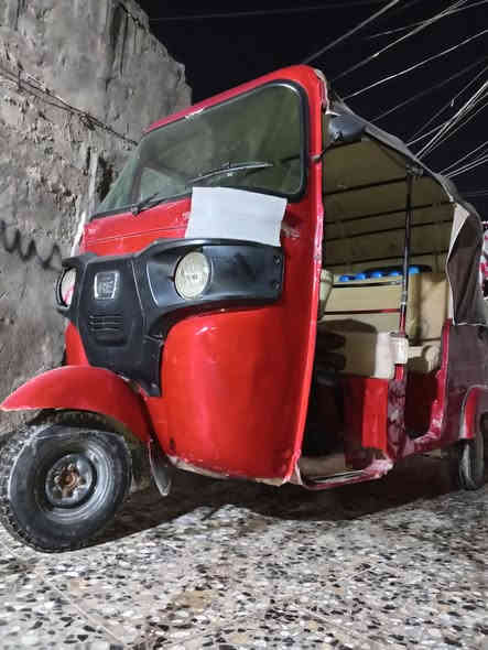 سلام عليكم تكتك موديل 2018 مكينه مال عشرين مكينه مكفوله من تبخير وتنقيص مكينه ناعمه وحلوه التكتك بيه تعمير بسيط بل دوسه الماميه مكاني بغداد الكماليه السعر2500 وبيها مجال الرقم ***********
