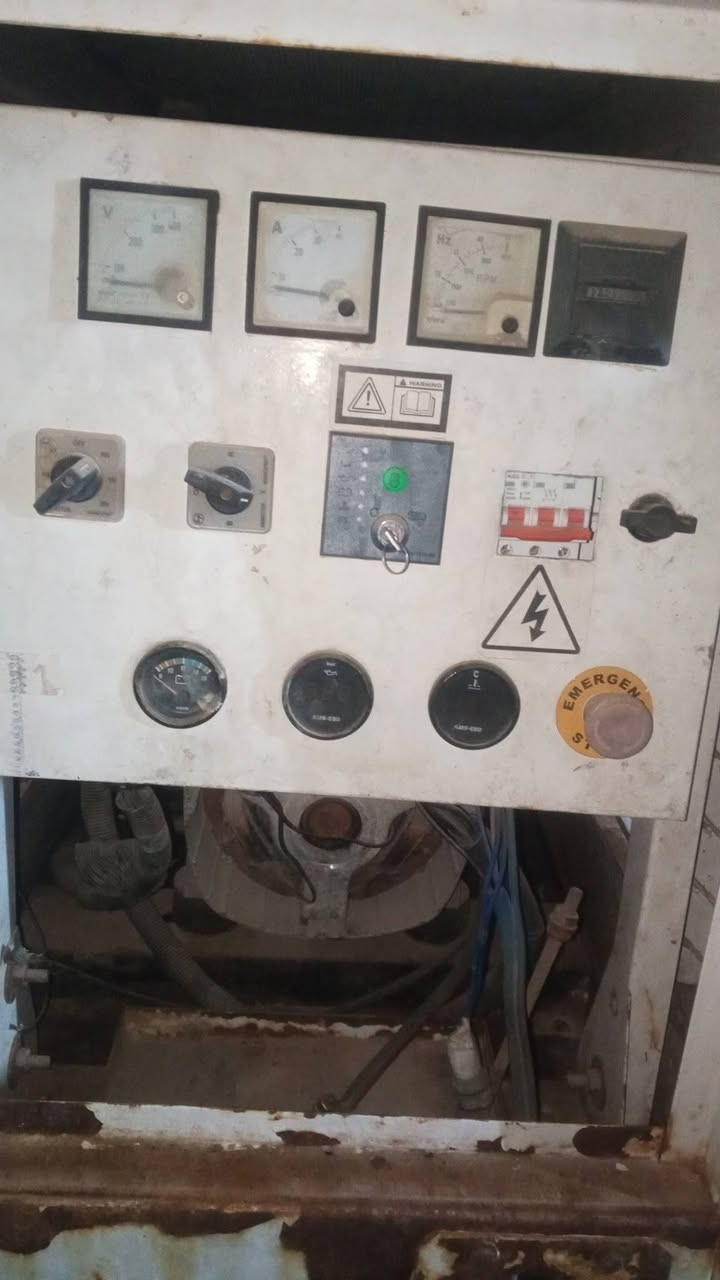 سلام عليكم.لستر كاتم صفر 3 بستم 15 كيفي ***********
