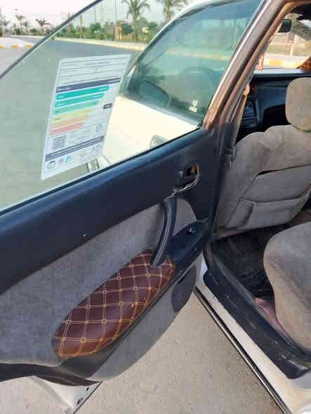 السلام عليكم ورحمة الله وبركاته
للبيع بطه كراون موديل 1992 مكصوصه مكينه وكير جدد حداديه جديده تخم تاير سنويه منتهيه قبل خمس اشهر رقم انبار مشرع وطني راعيه موجود سياره جاهزه 
العنوان واسط كوت 
للاتصال ***********
السعر 35وبيه مجال
