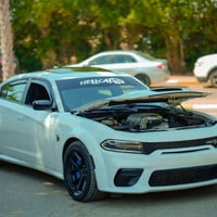 هيلكات • ٨٠٧ حصان • اوف وايت