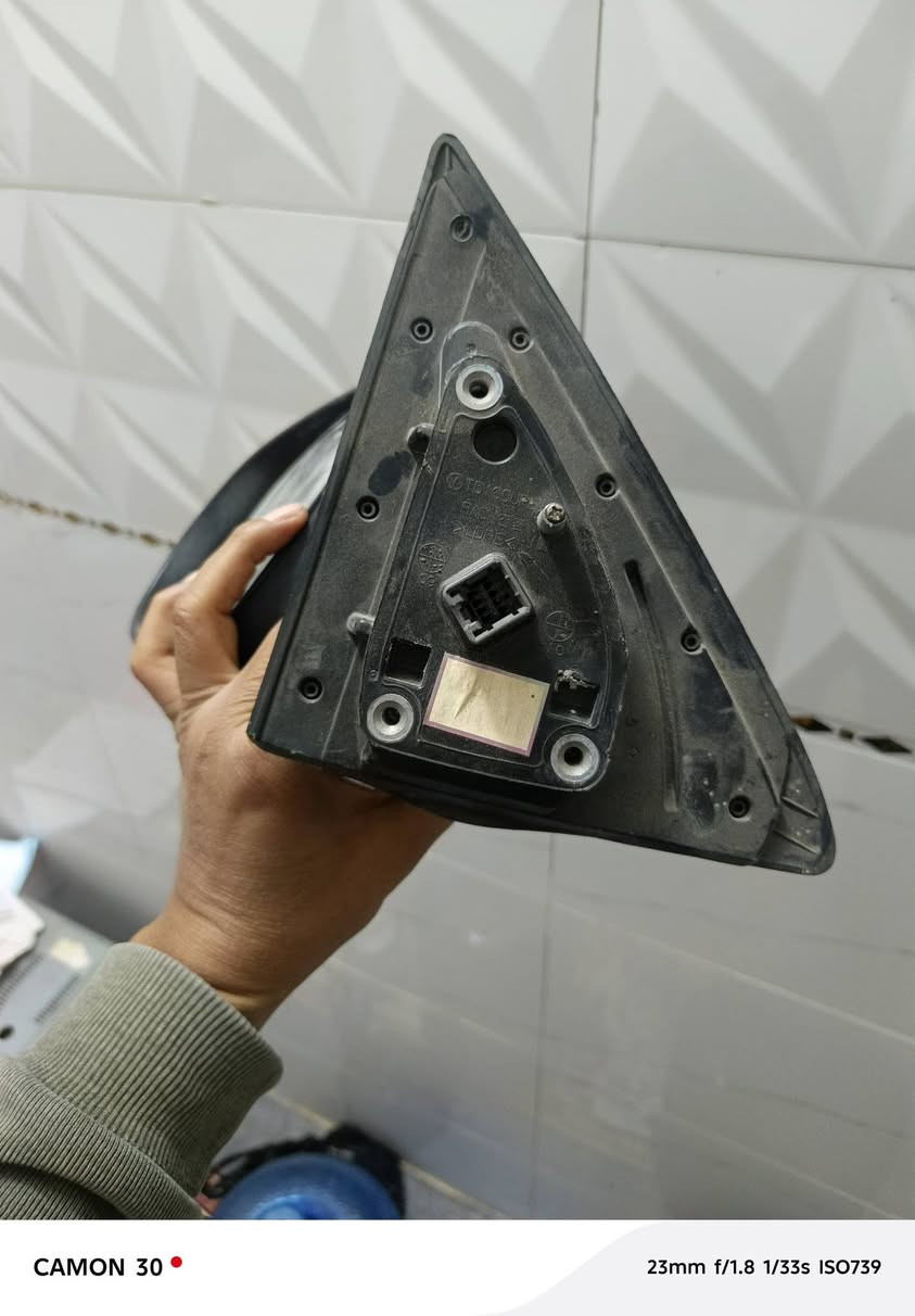 زوج مرايات سيراتو ٢٠١٠ جدد ونظاف شفط المكان الديوانية 
***********
***********
