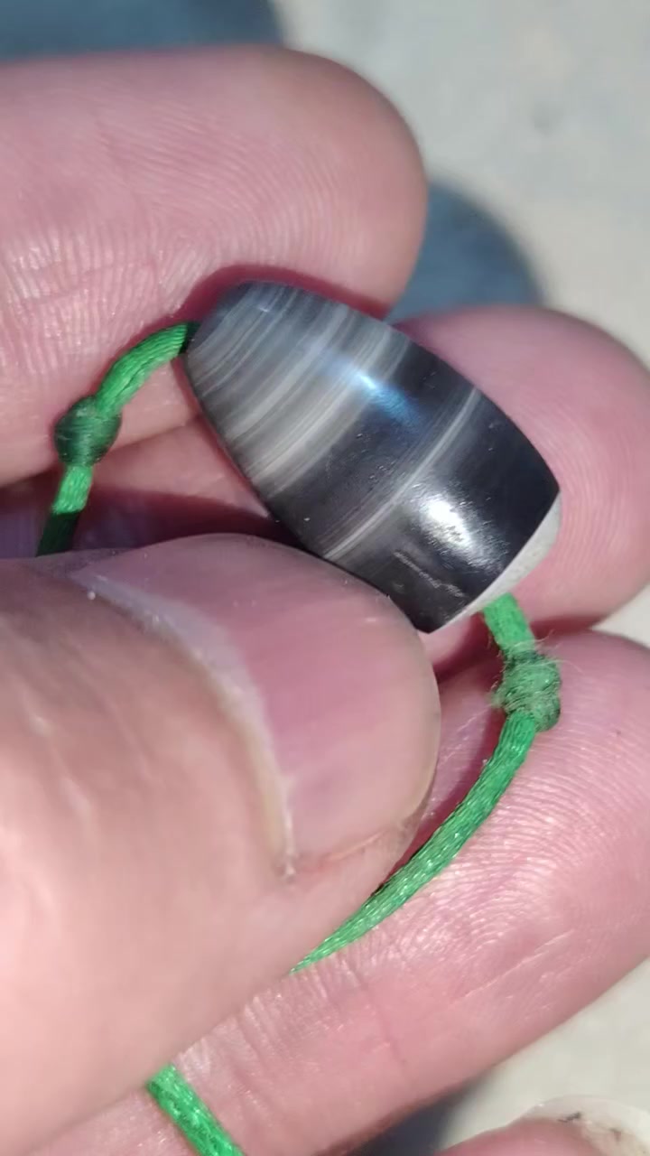 داوديه أصيلة؛ شكل طلقه  السعر ٢٠٠ قفل


**إذا كنت صاحب هذا الإعلان وتريد حذفه لأي سبب، رجاءا أرسل رسالة إلى الدعم الفني**