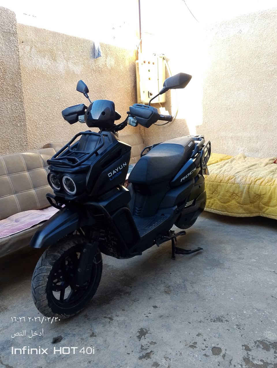 السلام عليكم دراجة اباتشي ليثيوم 30 امبير 72 فولت شركة دايون الأصلية حت البطارية مكتوب عليها دايوان الأصلية استخدام شهرين بعدهه جديدة ماشية 800 كيلو متر سرعة 100 ملف 2000 تمشي بل شحنة الوحدة من 70 كيلو الى 80 كيلو متر سعره مليون 100 مكاني بغداد الغزالية رقمي ‏‪***********‬‏ أو واتس اب ***********
