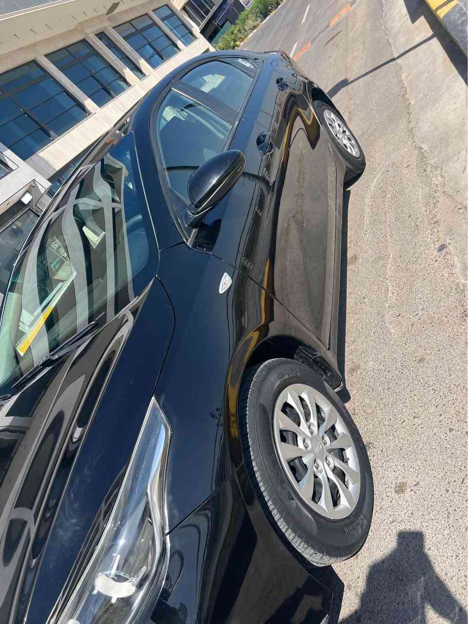 سلام عليكم كيا سيراتو خليجي2019سياره جديده مال بيت وبسمي بيه فقط الباب ساايق مصبوغه ماشيه 70 الف بل كارتونه يترحملي الي ياخذه العنوان الاعظميه ***********السعر140 بغداد, العراق
