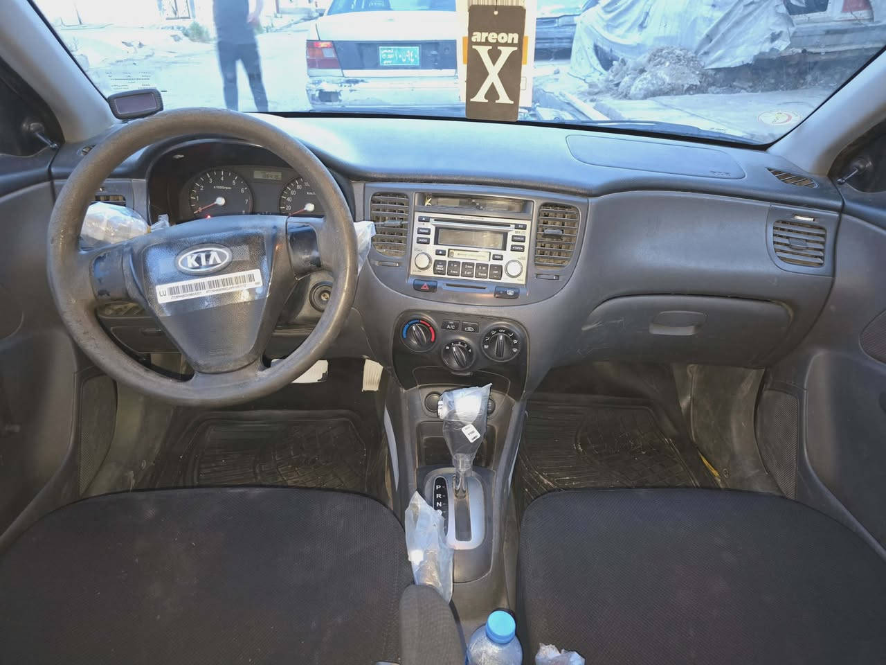 السلام عليكم 
كيا ريو موديل 2008
وارد امريكي ضررها جاملغ السايق الكدام فقط 
رقم نينوى انكليزي كامل 
 غرامات 0
هيئة عليه تقريبا 5-6 اشهر هيج شي
سياره نضيفه خير من الله 
محرك كير خير من الله 
كير توماتيك فول عادي 
جاهزه كامل 
سعر 88 وبها مجال 
رقم الهاتف ***********
