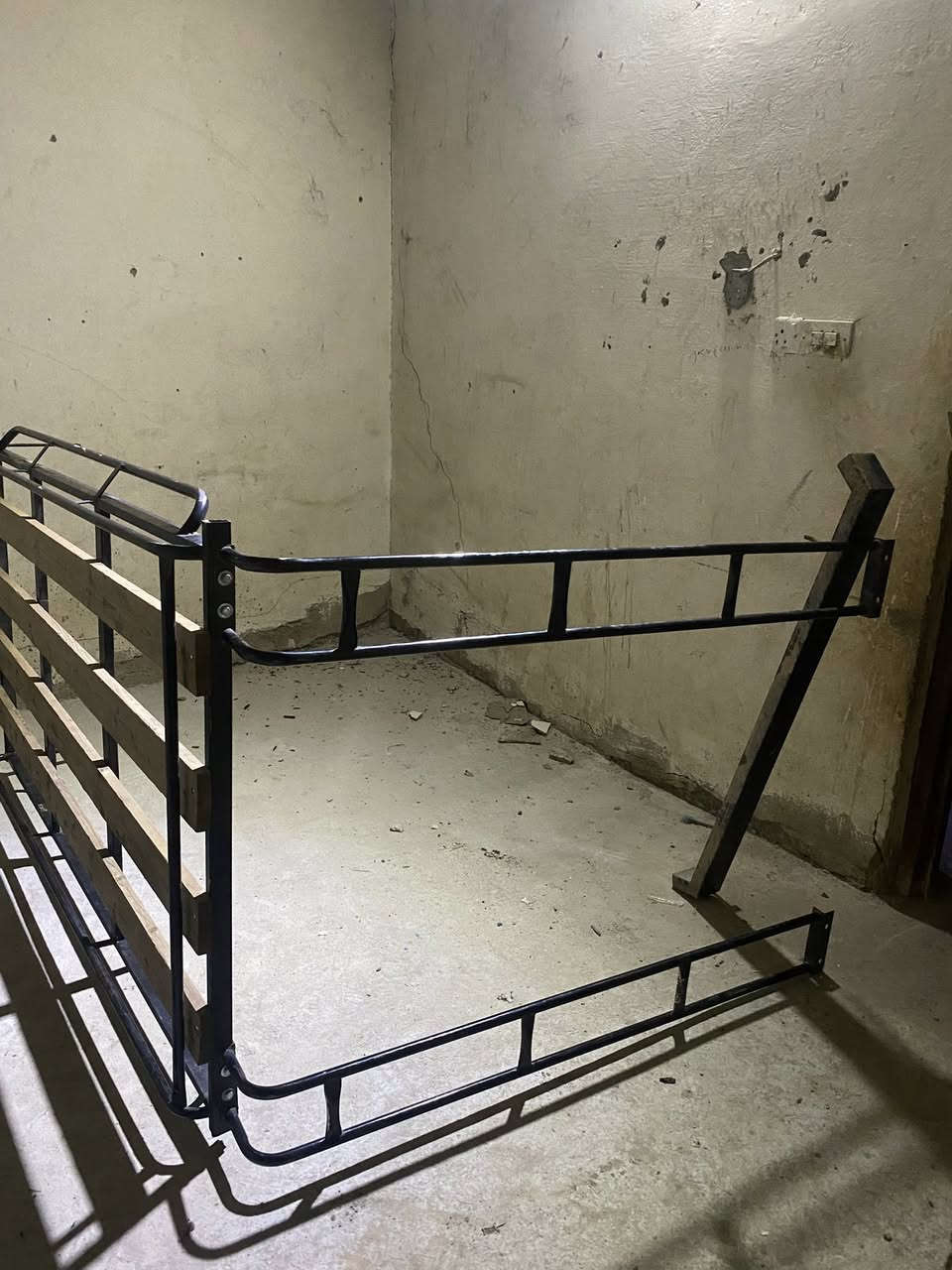 السلام عليكم سيباية للبيع تفصال جديد العنوان : بغداد الحسينيه الرقم:***********
