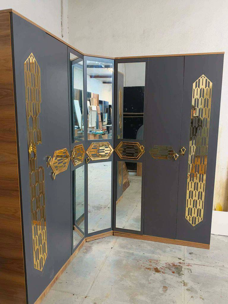 غرفه نوم تركي زاويه🇹🇷🔥 
مستخدم كنتور ابواب 
8قطع نضافة 90 💯 
سعر 700 نهايته 650 مع شد ونقل مجاني محافظات كروه🚛🧑‍🔧


**إذا كنت صاحب هذا الإعلان وتريد حذفه لأي سبب، رجاءا أرسل رسالة إلى الدعم الفني**