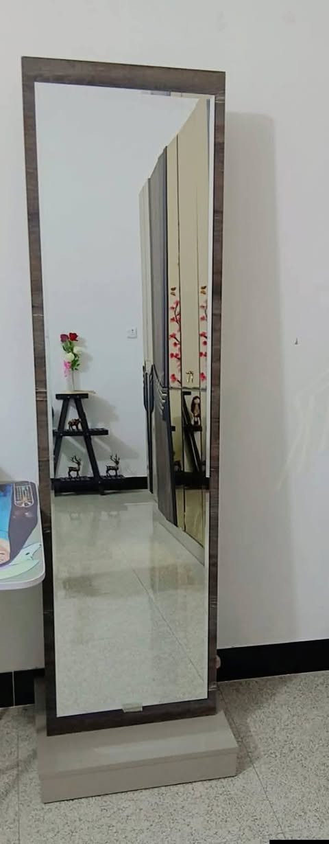 للبيع ٩ قطع غرفه نوم تركي مليون
الفلوجه حي الشهداء
*********** للاستفسار
