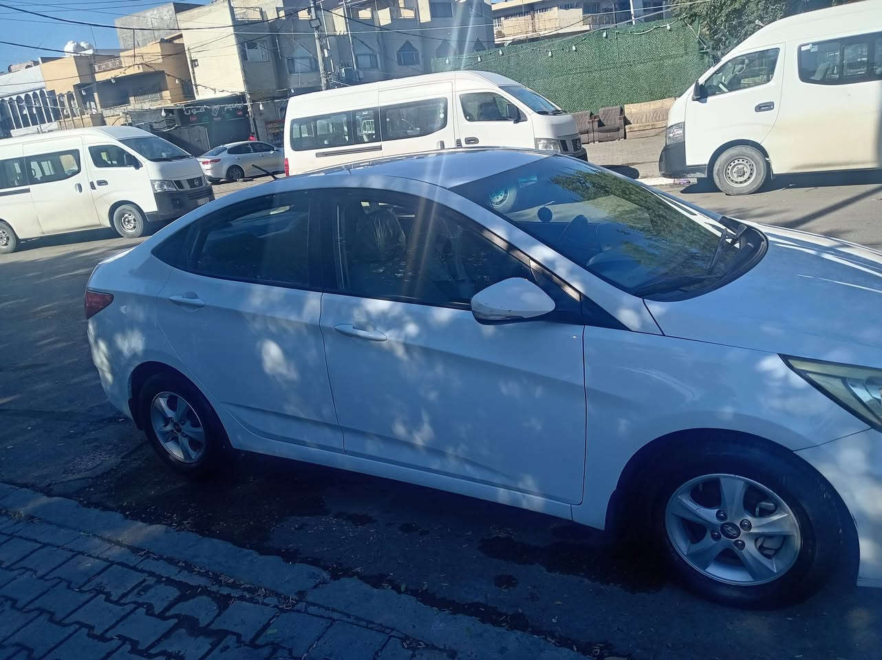 السلام عليكم اكسنت وارد خليجي موديل 2016  محرك 1600 دوش دبل قطره رقم بغداد نص جاملق ودوسه السعر 11300 $ المكان الغزاليه للتواصل عل رقم
***********
