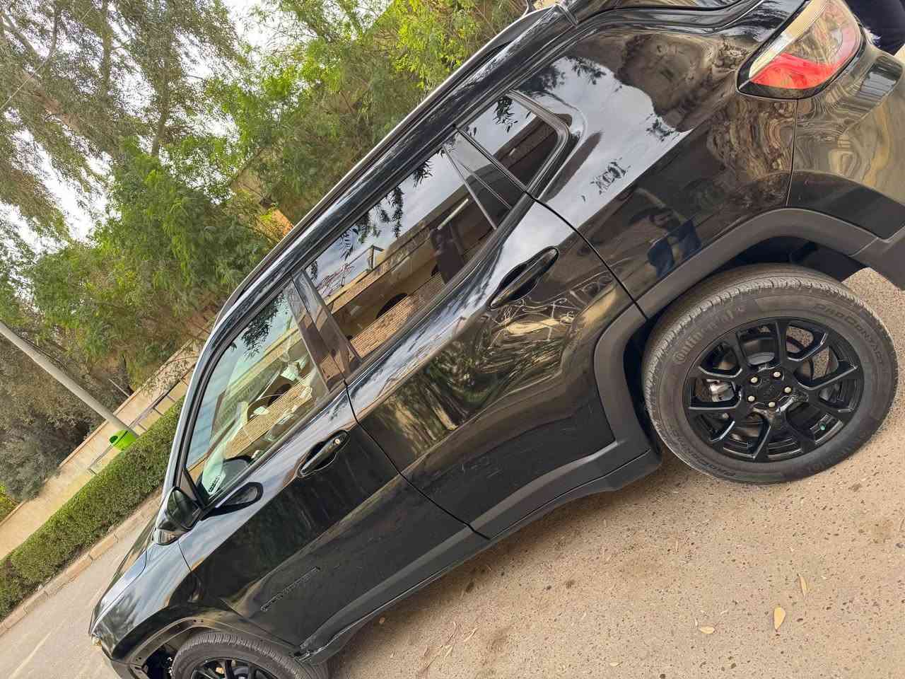 نـــوع السيــــارة : جيب كومباس 
المـــــــوديــــــل : 2023  فور ويل 
لـون الســـــــيارة : اسود
ألمسافة ألمقطوعة :  6 الف ميل 
عدد الاسطوانات : 4 سلندر 
حجـــم المحــرك : 2000 تيربو 9 نمر كير 3 وضعيات قياده
ألــــــــــــــــــوارد : أمريكي 

رقــــم اللوحـــــة : رقم فحص موقت دخول جديد ابئسمي ترقيم ابجميع المحافضات حسب رغبت المشتري 
                          
المـــــــــقاعــــد : كهرباء تدفئة ستيرن تدفئه كشنات
 مواصفات       :  تشغيل عن بعد بصمه ابواب صندوق بصمه + شفط
                         رادار امامي نقط عمياء تحديد مسار  تثبيت سرعه
                          توقف ذاتي 
                        تدفئة وتبريد ثلج  
                         شاشة ابل كار بلي وكامرة 
                         تبريد قطعتين
                         ومعروفة باقي المواصفات 
  السياره فول ماعدا الفتحه             

حادث جاملغ امامي وبنيد  فقط تبديل بدون دواخل البرانكيت والغود وشاصي  كفاله

الهاتف :  *********** البصرة, العراق
