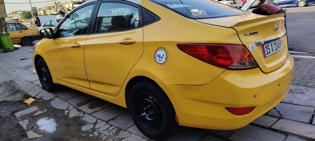 سلام عليكم اكسنت خليجي 1600مضلع فول موصفات موديل 11رقم انكليزي هزه جديده سياره بسمي سياره توني صبغته عام اثر دحجات مكاني كربلا 
وشخوط بعدني حته مابولشه مال جناي معايزه شي شراي ينتصل سعر 80 دوشمه جديده استفسار اكثر انتصل سونار موجود ***********
