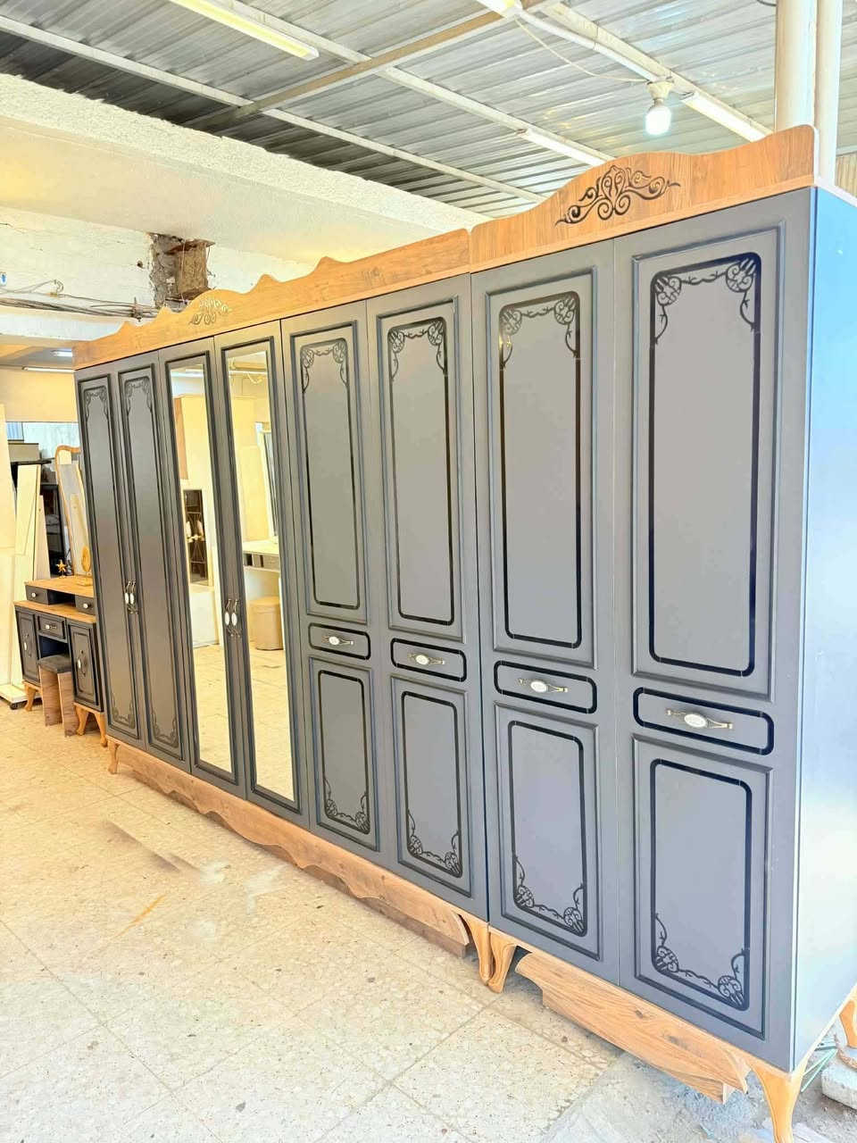 ✨ غرفة تركي كانتري زان الأصلي 9قطع 
نظام ابواب 
سرير مخزن عملي 
 قماش وتر بروف أصلي
✨ نظافة 95/💯
السعر  / مليون و350
 شد ونقل مجاني داخل بغداد
توصيل للمحافظات بأسعار رمزية


**إذا كنت صاحب هذا الإعلان وتريد حذفه لأي سبب، رجاءا أرسل رسالة إلى الدعم الفني**