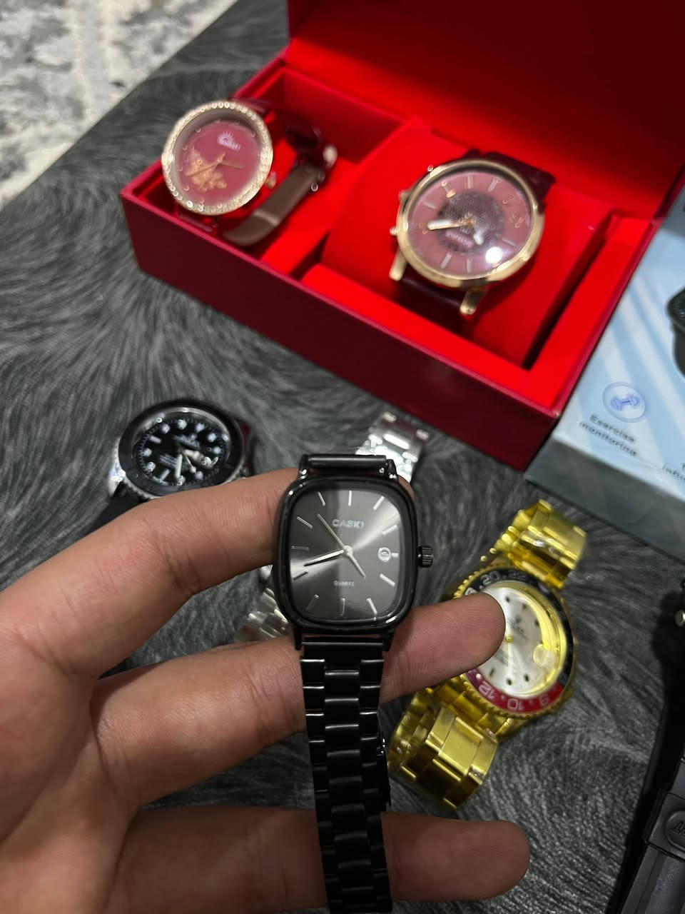حـتى لو متشتري خلي لايك 
ساعات رولكس وكاسيو مختمات وزن ثقيل
القطعه 20 مع التوصيل
وشلعه هم ترهم


**إذا كنت صاحب هذا الإعلان وتريد حذفه لأي سبب، رجاءا أرسل رسالة إلى الدعم الفني**