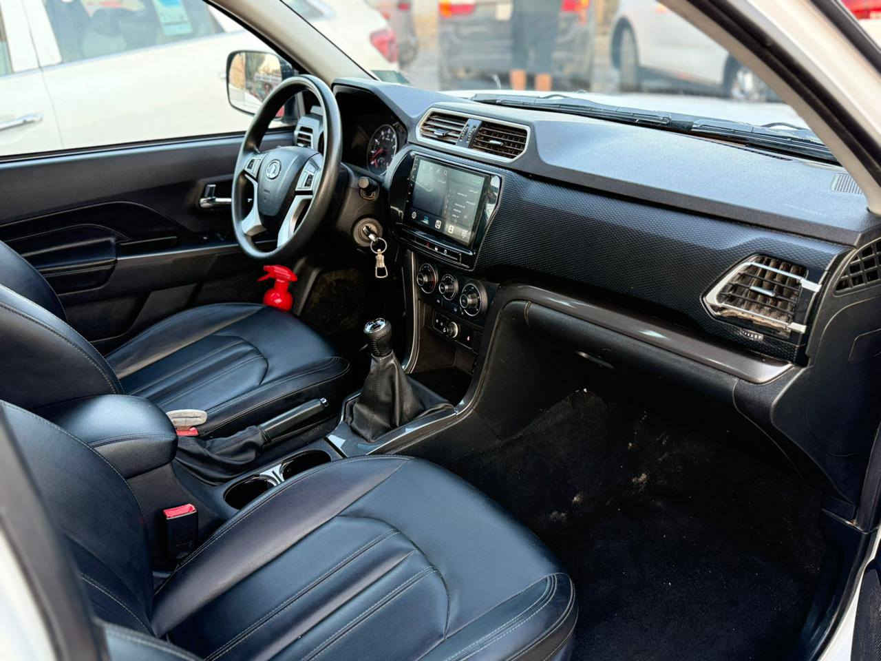 السلام عليكم
كريت ويل2023 سيارة 
رقم القادسية تحويل مباشر.  
‏سيارة كفالة عامة
‏السيارة مدورة ثاني يوم 
 ‏
محرك كير كفاله 
تخم تاير جديد 
‏
‏ السعر121 وبيه مجال للشراي
المكان الشطره قضاء الدواية
‏.     ***********
