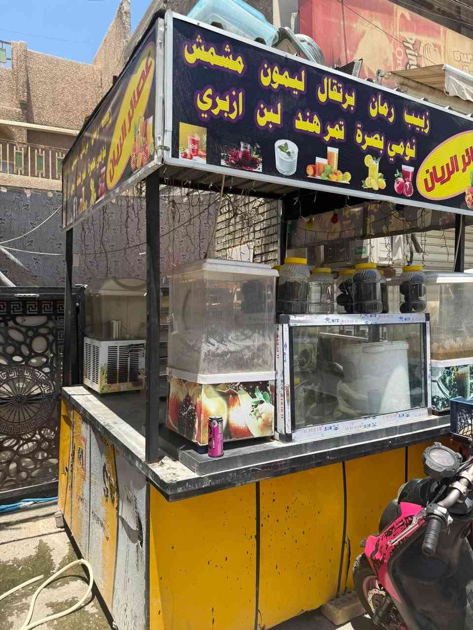 ‏ميز عصائر هو وأغراضه للبيع *********** بغداد حي الإعلام
