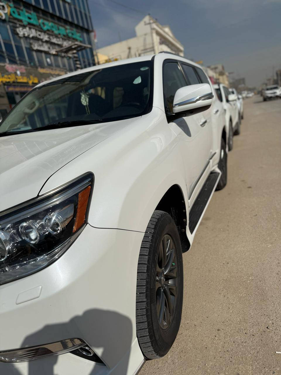 سياره للبيع لكزز برادو 2017
سياره بحاله الوكاله ماعده بنيد مبدل شركة مبطابق نفس لون 
مكان سياره الدوانيه
الاستفشار اكثر تصلو ***********
