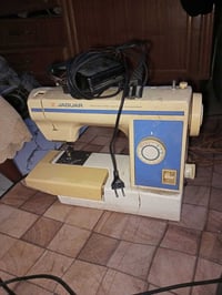 ماكينه خياطه مال اورزدي تشتغل خيط الملكوك ما يطلع بس خيط المنكوك ما يط...