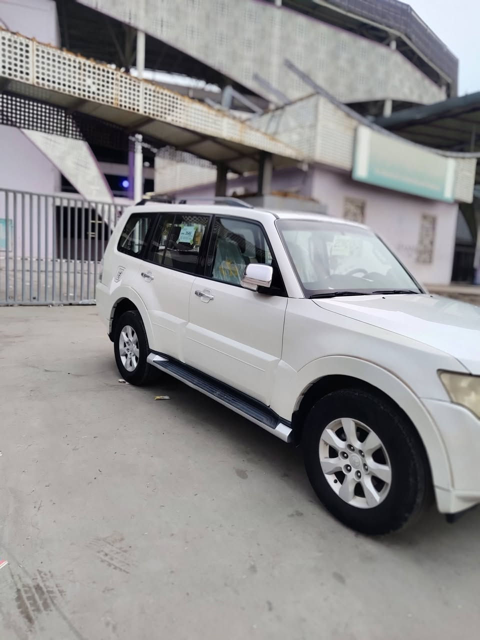 من رخصت صاحب الكروب المحترم
باجيرو حبتور ٢٠١٠ فول ومواصفات وبعد الحبتور معروفه مواصفاته سياره جديد كلش تخم تاير حداديه كله جديده
بيه صبغ اكلي جاملغ اليسر بدون دواخل وليسر نصه ولباقي كفاله عامه سعر ١٤٥ وبيه مجال شرايه فقط ***********
