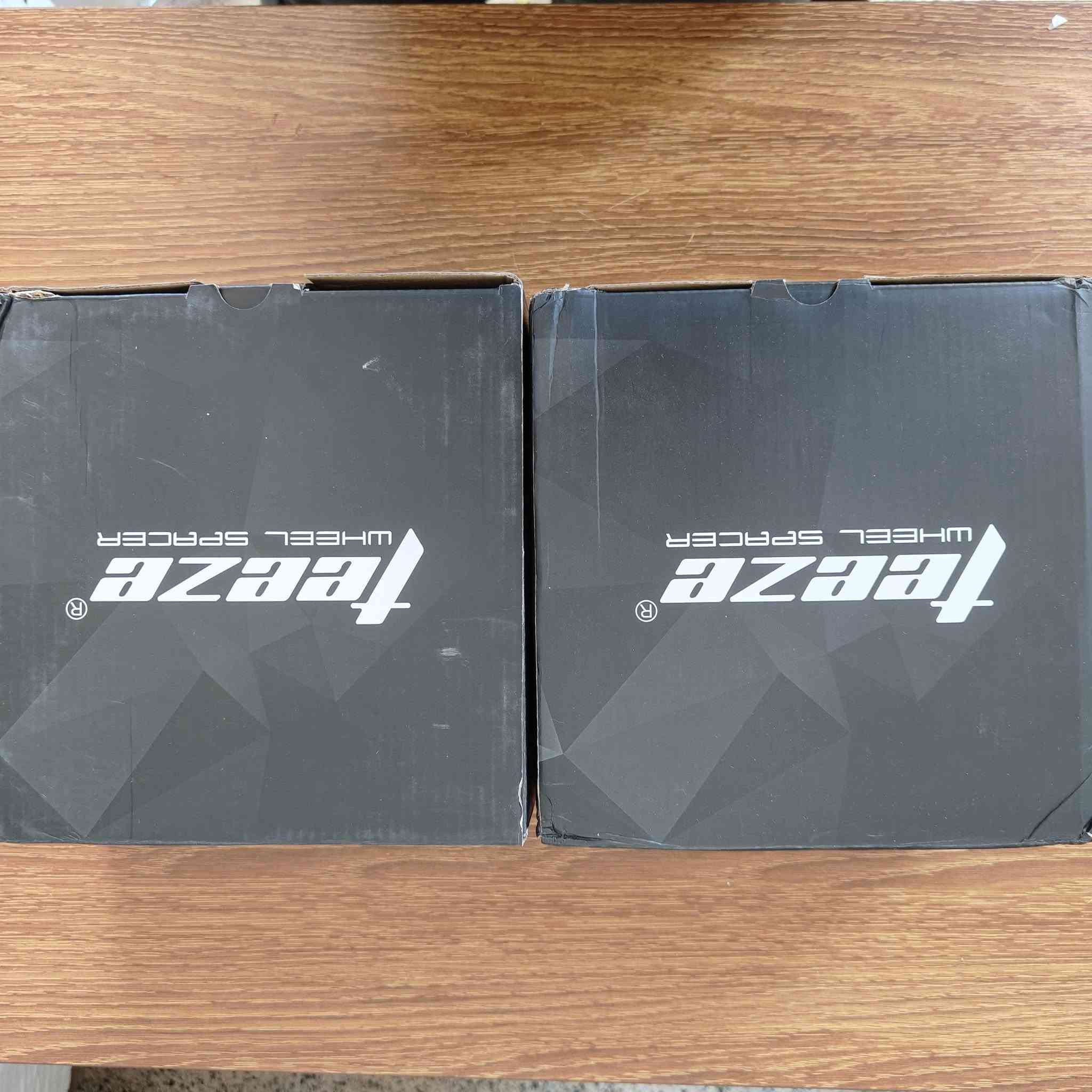 المنتج: فواصل عجلات (Wheel Spacers) من علامة Teeze التجارية.
الوظيفة: تُستخدم هذه الفواصل لزيادة المسافة بين العجلة ومركز المحور، مما يسمح بتركيب إطارات أعرض أو تحسين المظهر الرياضي للسيارة.

المادة: مصنوعة من سبائك الألومنيوم، وغالباً ما تكون من مواد عالية القوة مثل A7075 (دُورالومين الفائق) لضمان المتانة والأمان.


**إذا كنت صاحب هذا الإعلان وتريد حذفه لأي سبب، رجاءا أرسل رسالة إلى الدعم الفني**